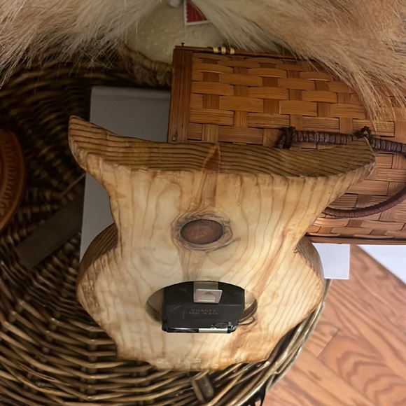 Vintage Wooden Hand Carved Owl Clock/ 11.5 x 7 x .75 LHW - Picture 6 of 7